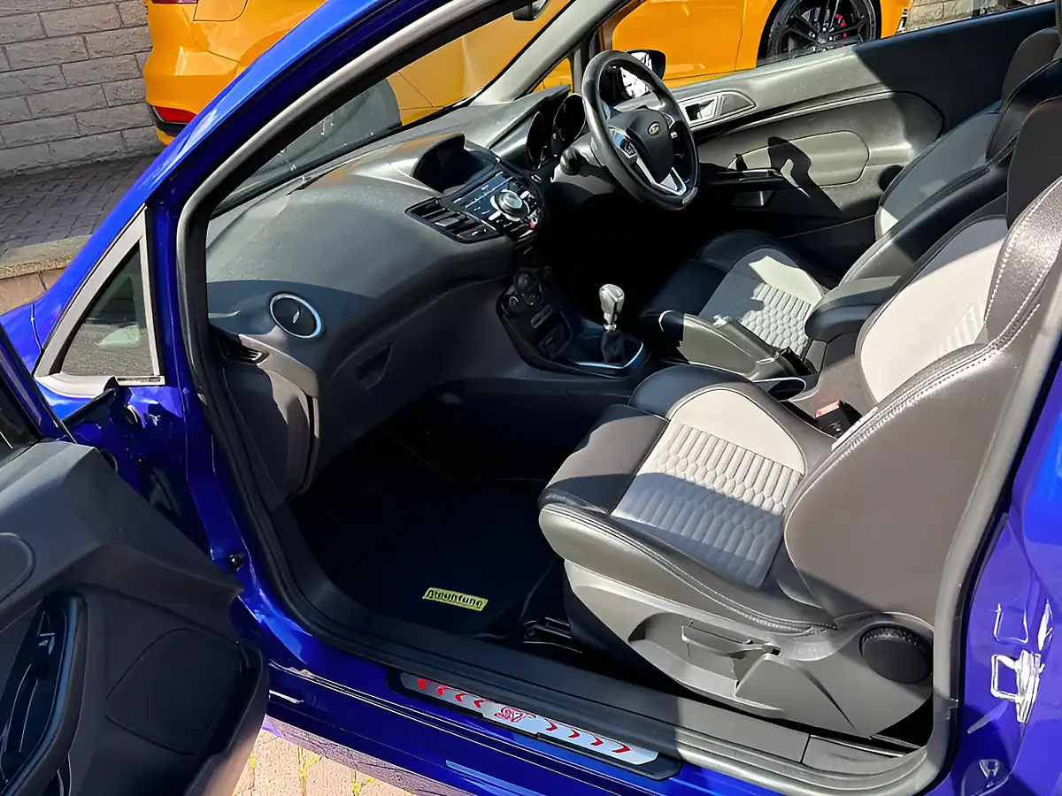 Used 2017 Ford Fiesta ST-3 Blue - Interior and Exterior details 12