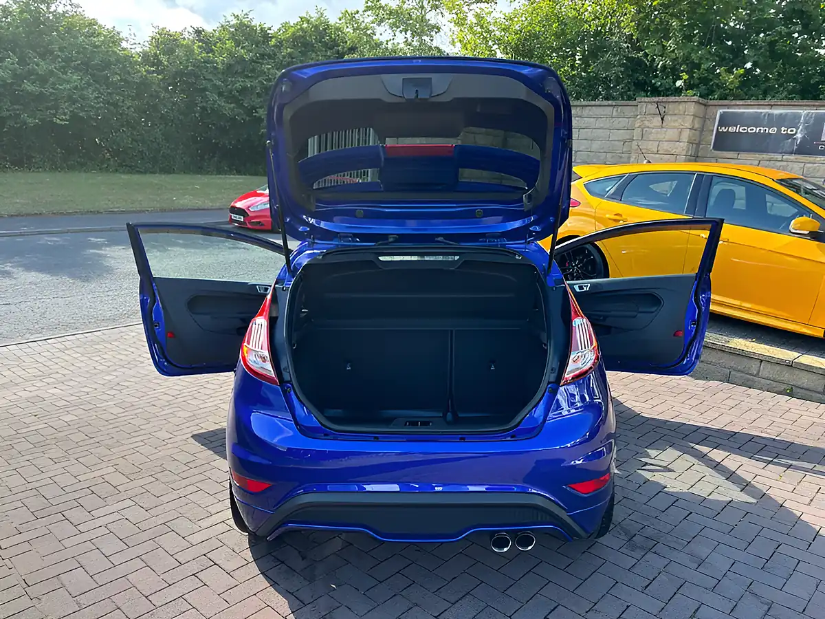 Used 2017 Ford Fiesta ST-3 Blue - Interior and Exterior details 19