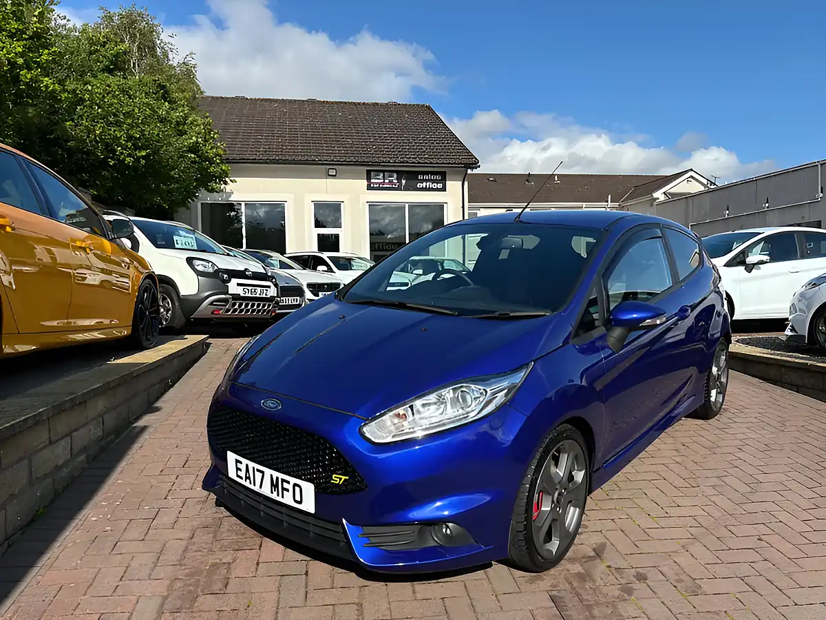 Used 2017 Ford Fiesta ST-3 Blue - Interior and Exterior details 4