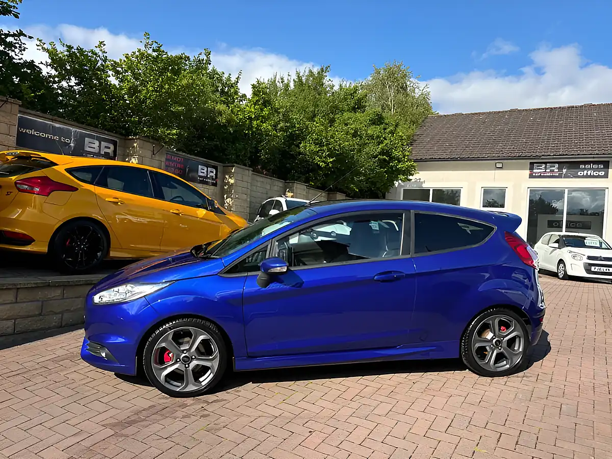 Used 2017 Ford Fiesta ST-3 Blue - Interior and Exterior details 5