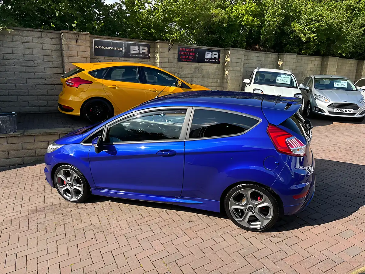 Used 2017 Ford Fiesta ST-3 Blue - Interior and Exterior details 6