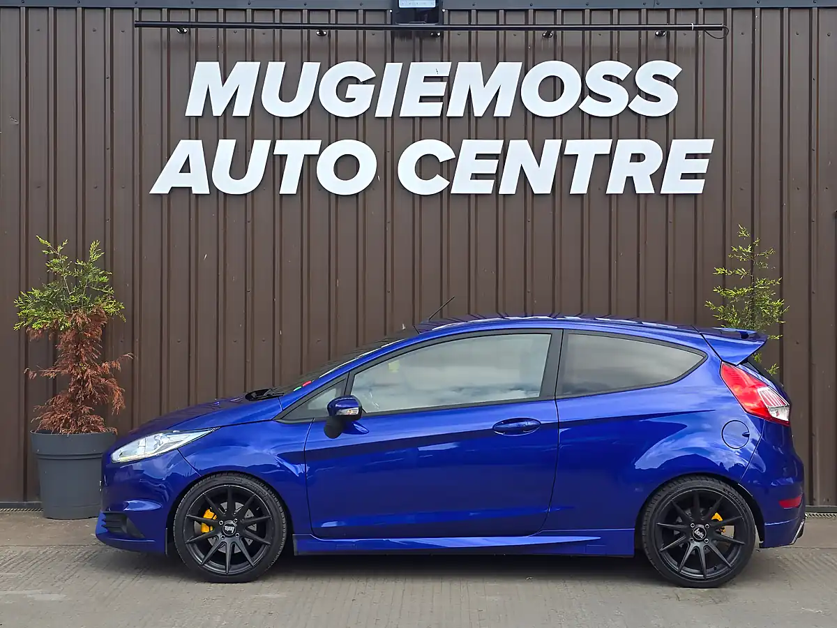 Used 2017 Ford Fiesta ST-3 Blue - Interior and Exterior details 4