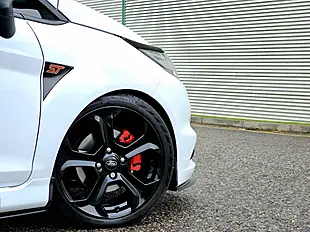 Used 2017 Ford Fiesta ST-3 Frozen White - Interior and Exterior details 18