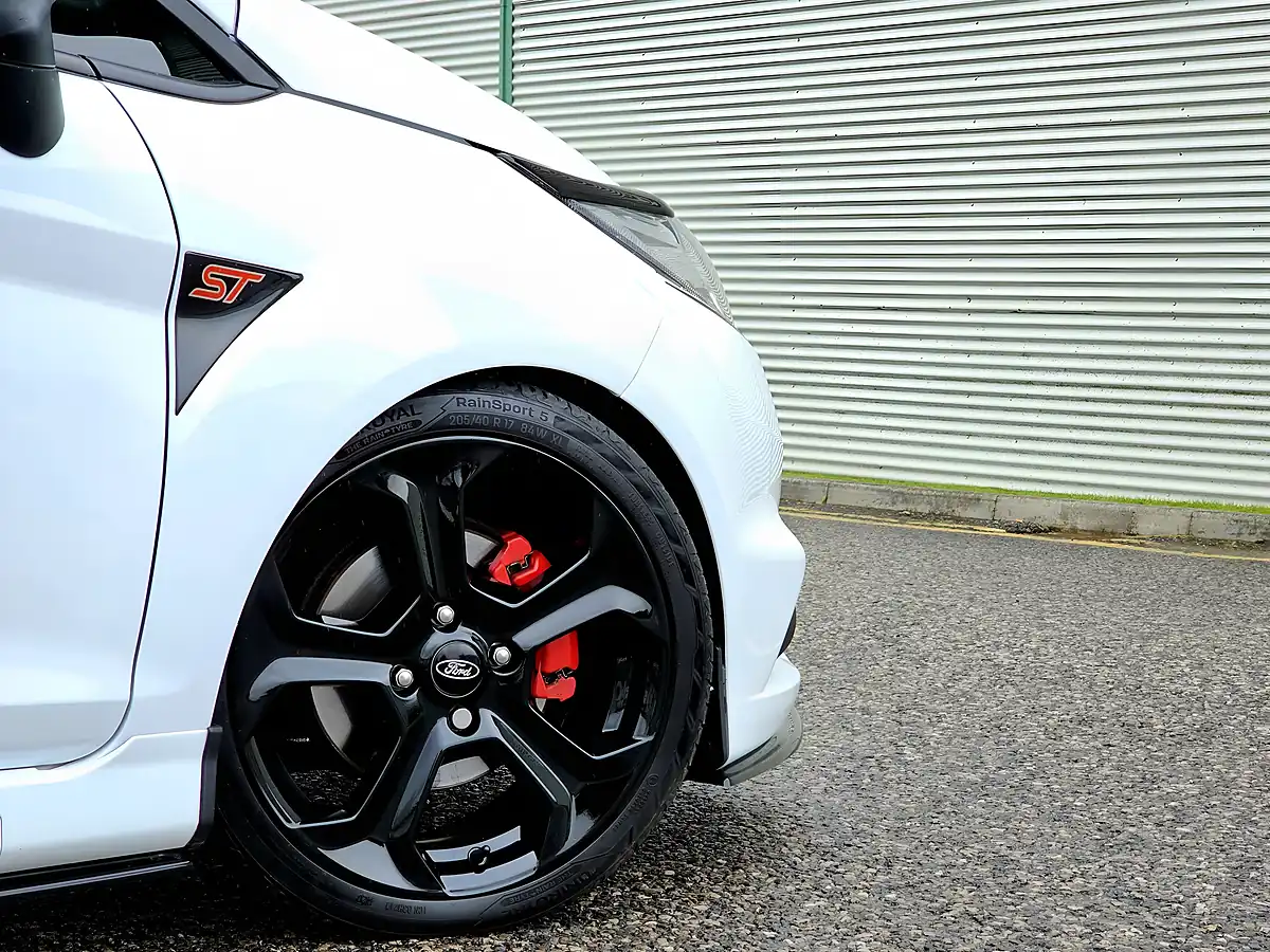 Used 2017 Ford Fiesta ST-3 Frozen White - Interior and Exterior details 18
