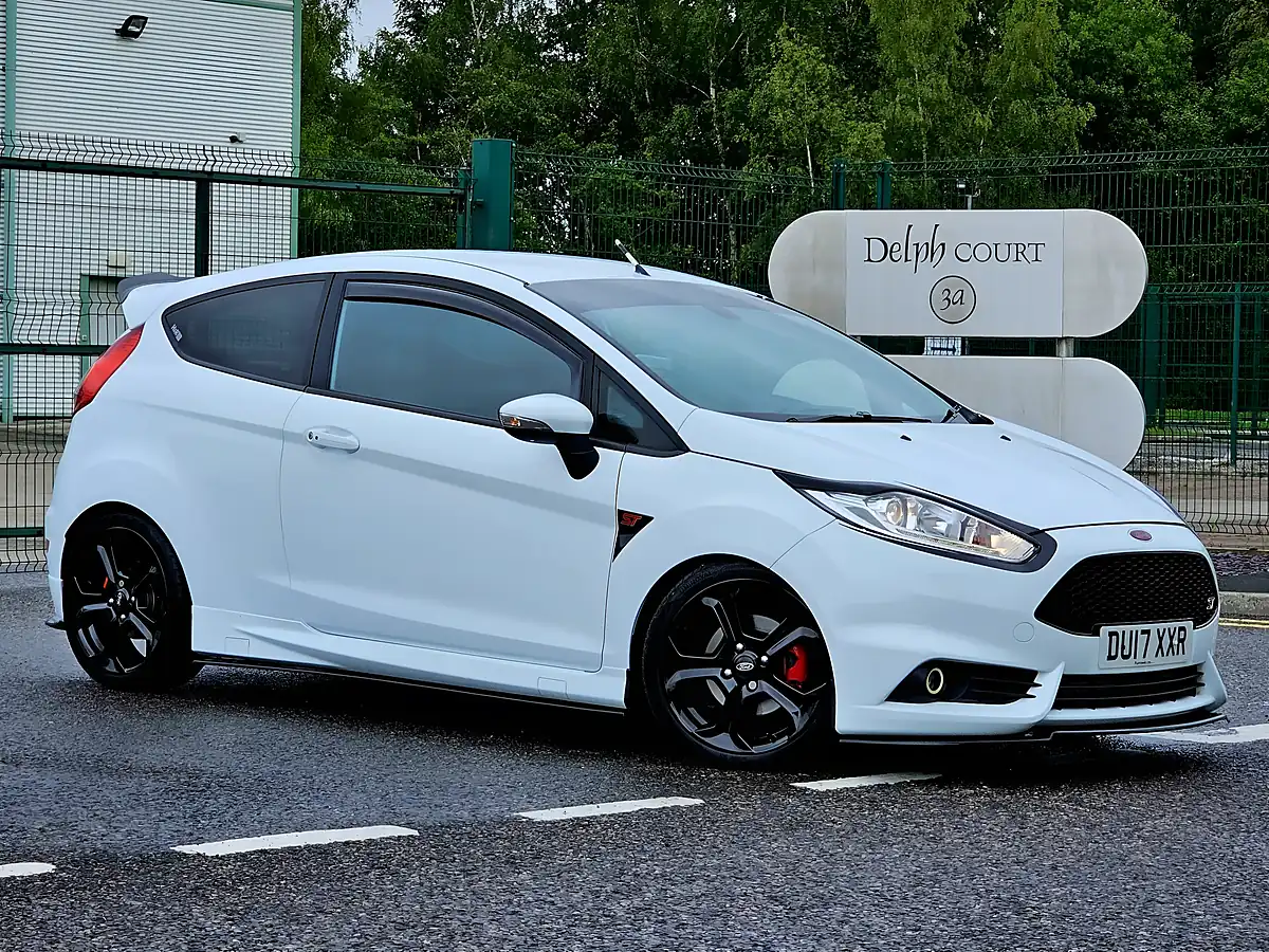 Used 2017 Ford Fiesta ST-3 Frozen White - Interior and Exterior details 2