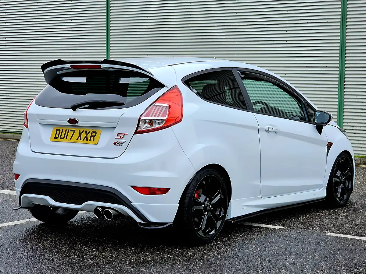 Used 2017 Ford Fiesta ST-3 Frozen White - Interior and Exterior details 6