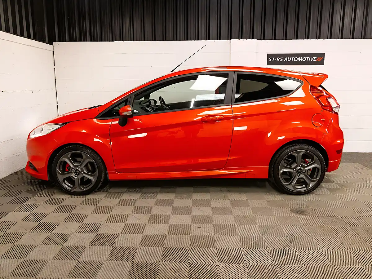 Used 2017 Ford Fiesta ST-3 Molten Orange - Interior and Exterior details 4