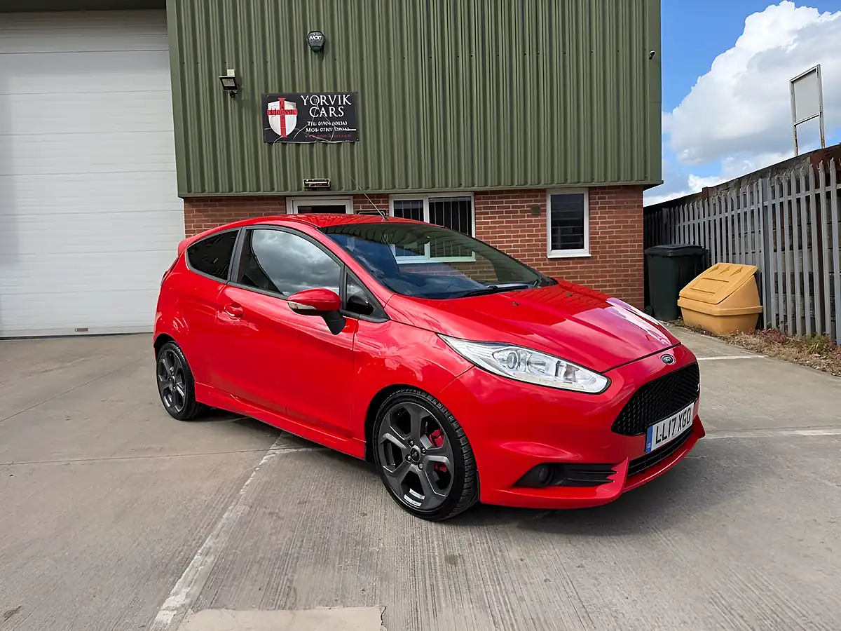 Used 2017 Ford Fiesta ST-3 Red - Front View