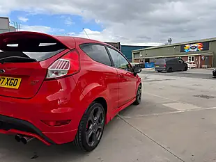 Used 2017 Ford Fiesta ST-3 Red - Interior and Exterior details 19