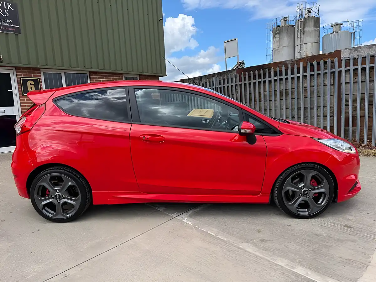 Used 2017 Ford Fiesta ST-3 Red - Interior and Exterior details 7