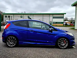 Used 2017 Ford Fiesta ST-3 Spirit Blue - Interior and Exterior details 4