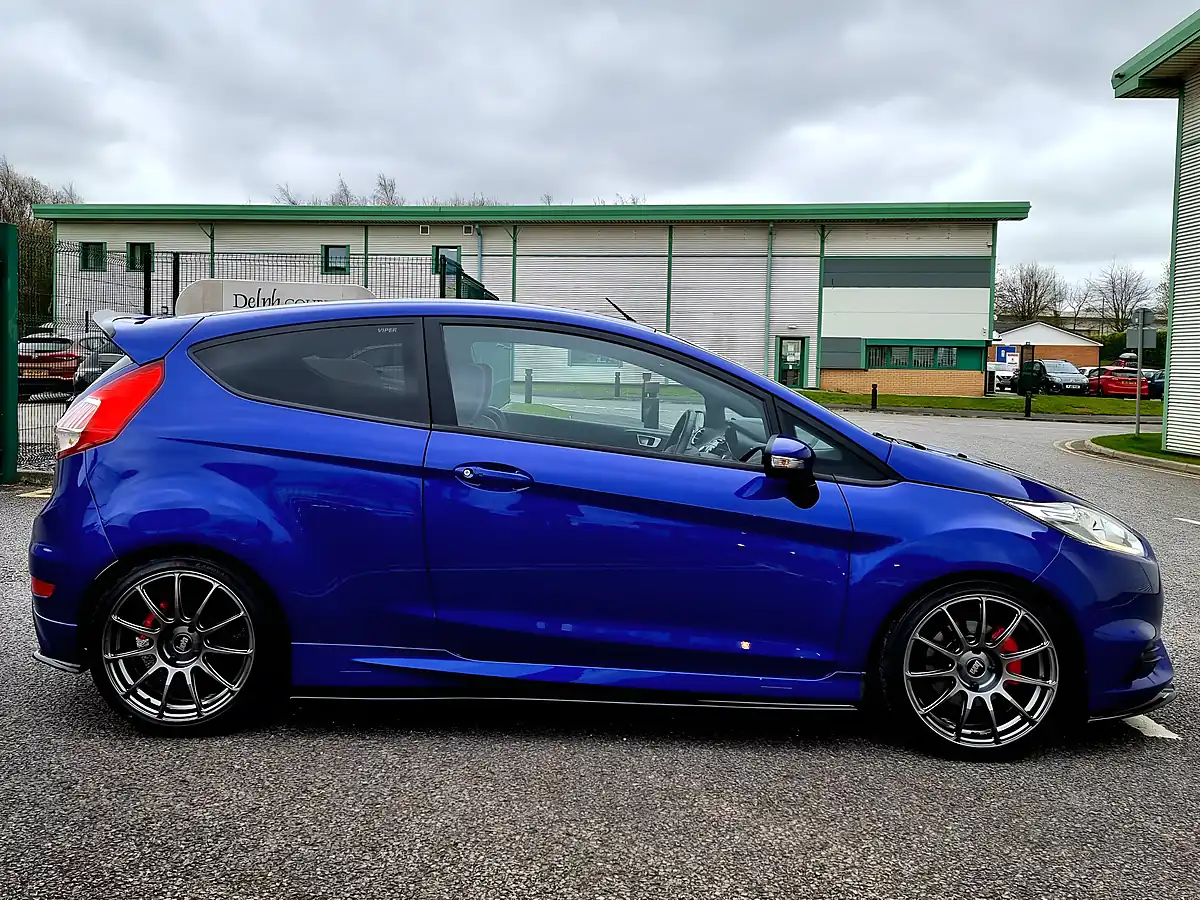 Used 2017 Ford Fiesta ST-3 Spirit Blue - Interior and Exterior details 4