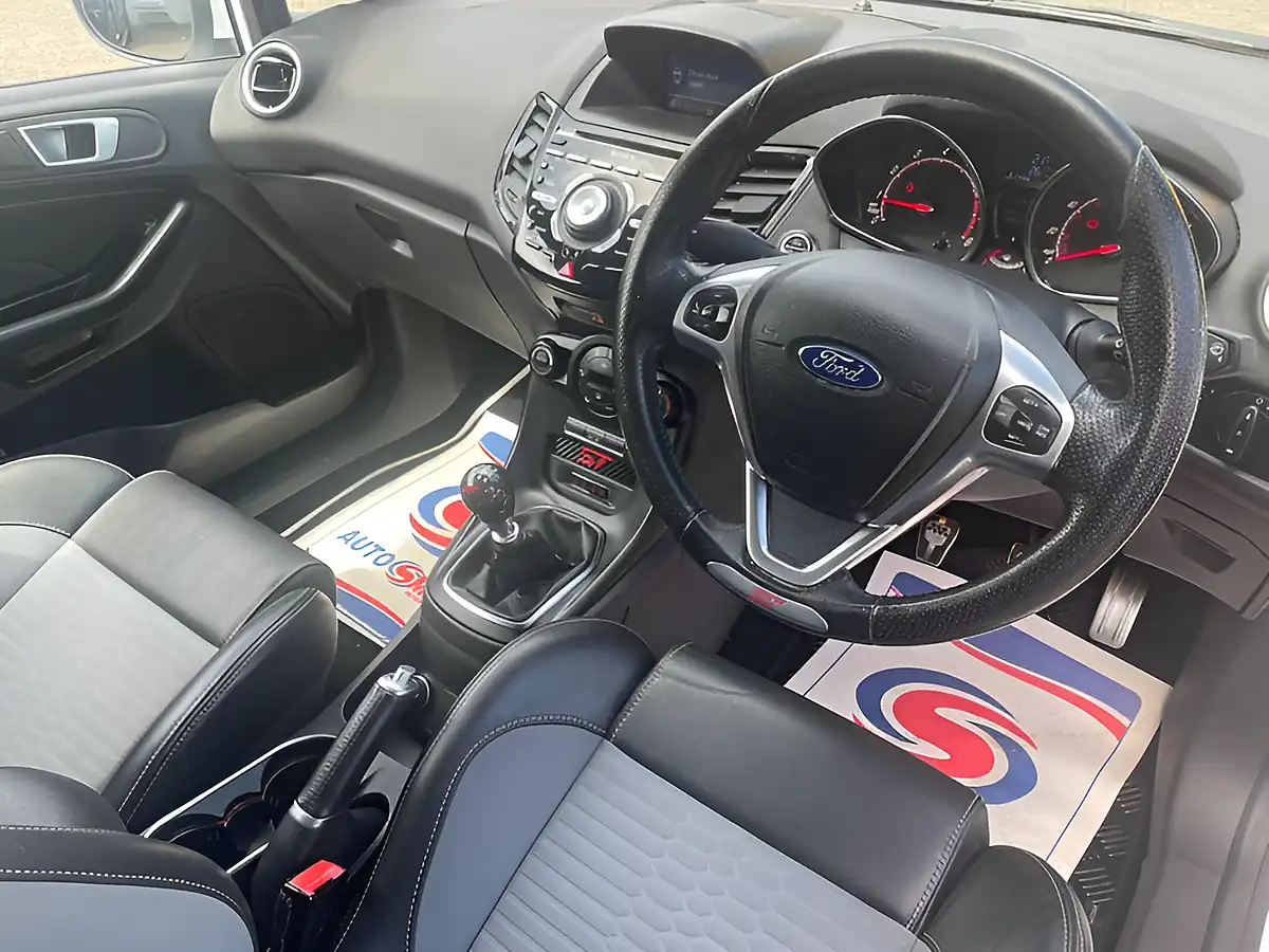 Used 2017 Ford Fiesta ST-3 White - Interior and Exterior details 13