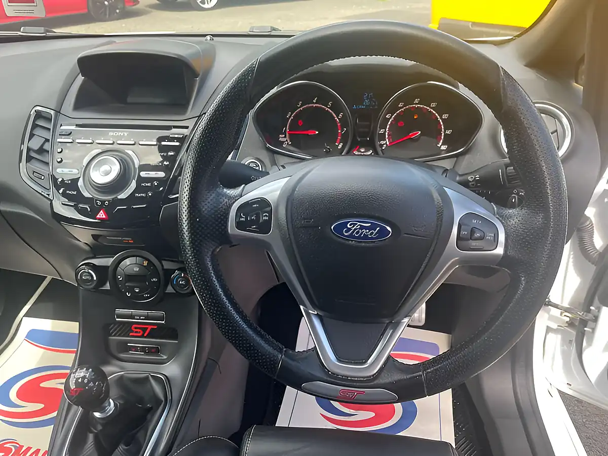 Used 2017 Ford Fiesta ST-3 White - Interior and Exterior details 14