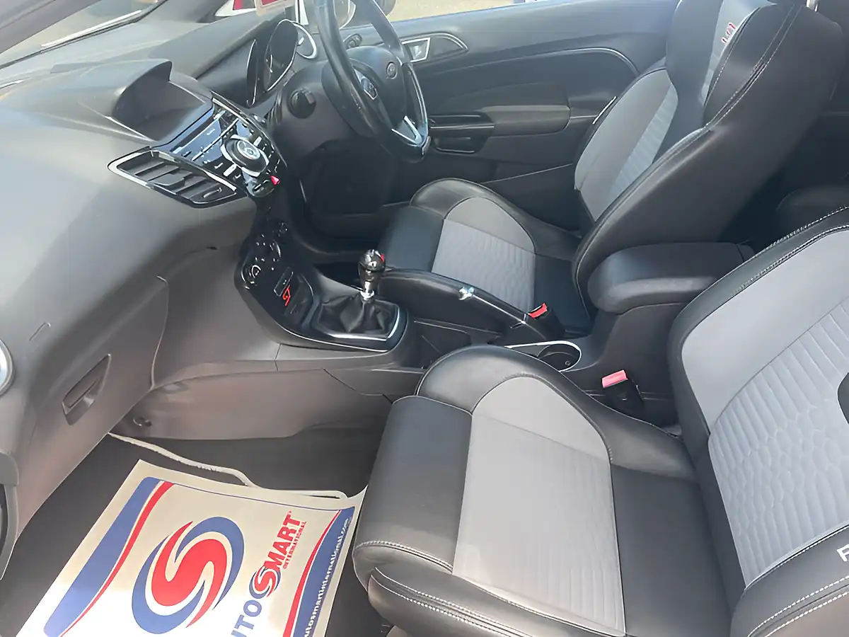 Used 2017 Ford Fiesta ST-3 White - Interior and Exterior details 17
