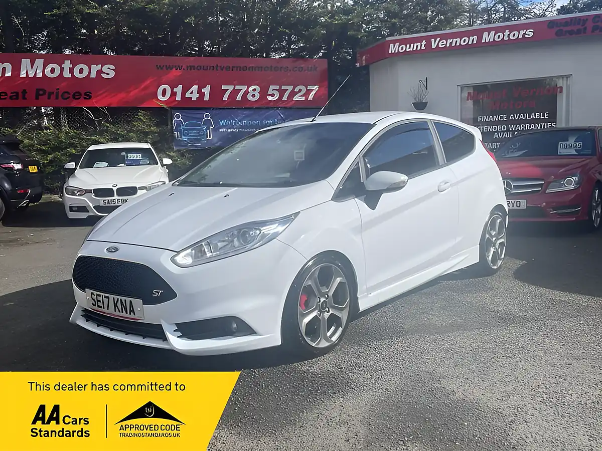 Used 2017 Ford Fiesta ST-3 White - Front View