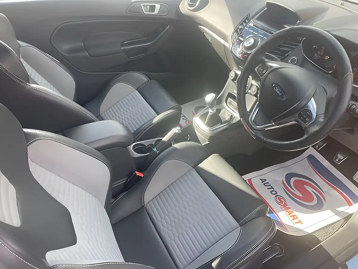Used 2017 Ford Fiesta ST-3 White - Interior and Exterior details 11