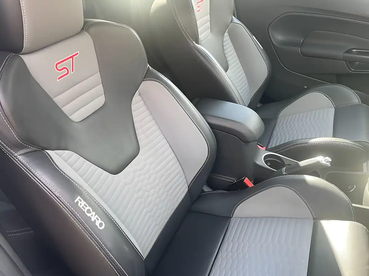 Used 2017 Ford Fiesta ST-3 White - Interior and Exterior details 14