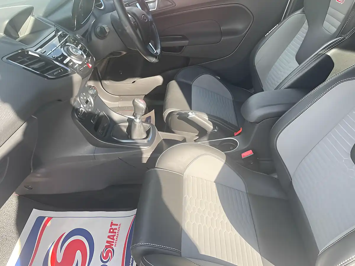 Used 2017 Ford Fiesta ST-3 White - Interior and Exterior details 17