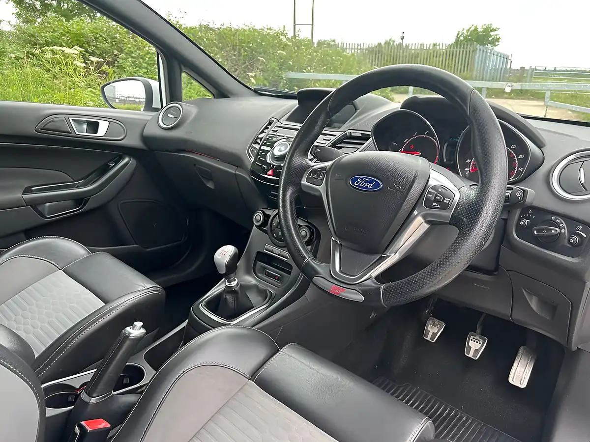 Used 2017 Ford Fiesta ST-3 White - Interior and Exterior details 14