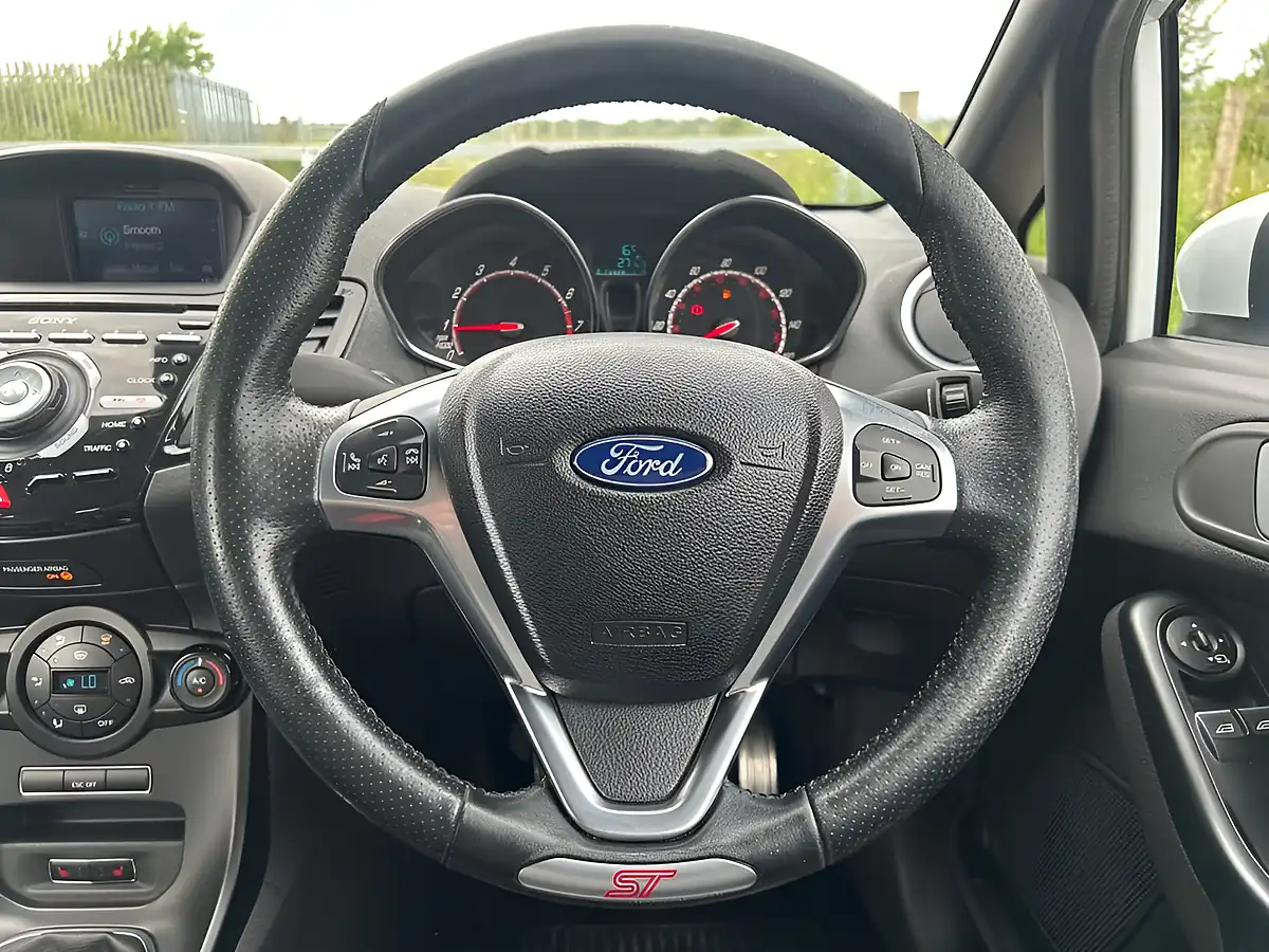Used 2017 Ford Fiesta ST-3 White - Interior and Exterior details 15