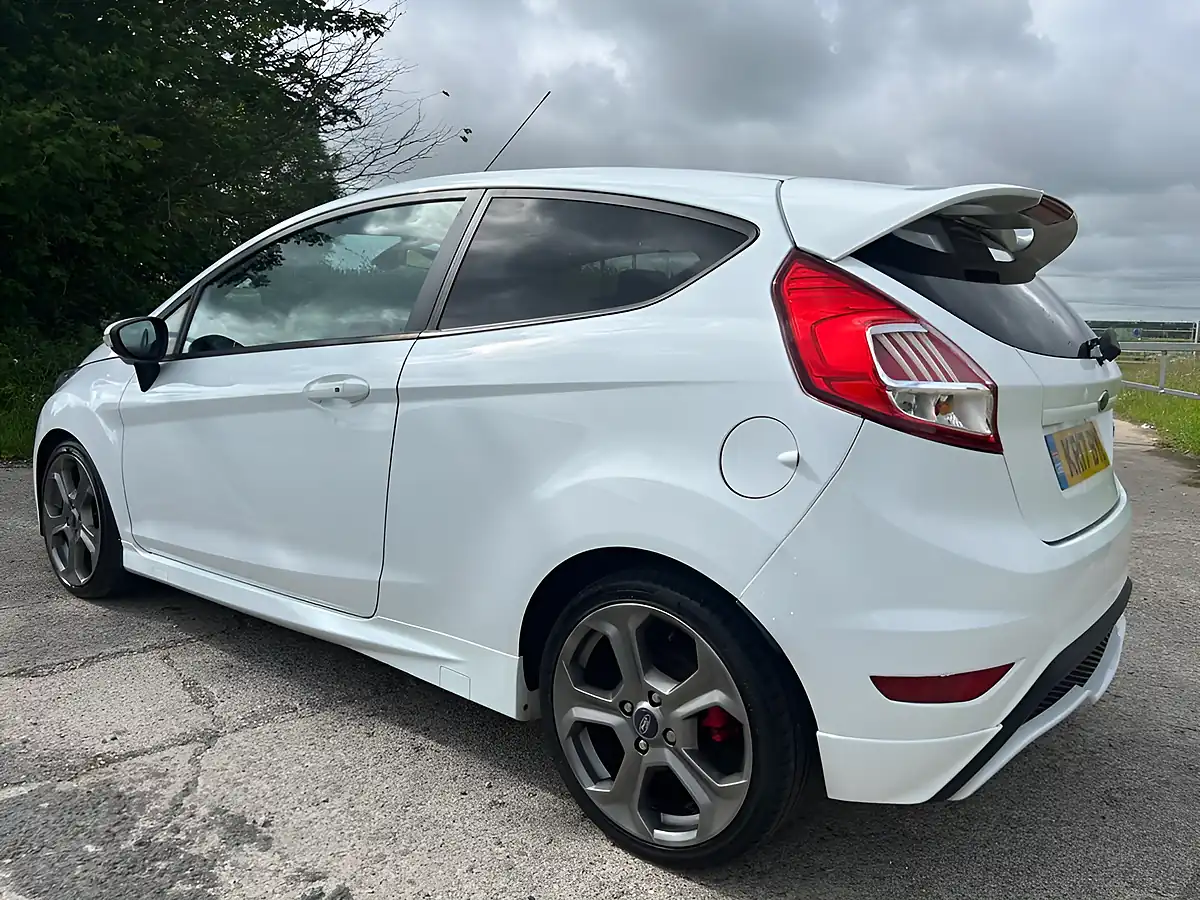 Used 2017 Ford Fiesta ST-3 White - Interior and Exterior details 6