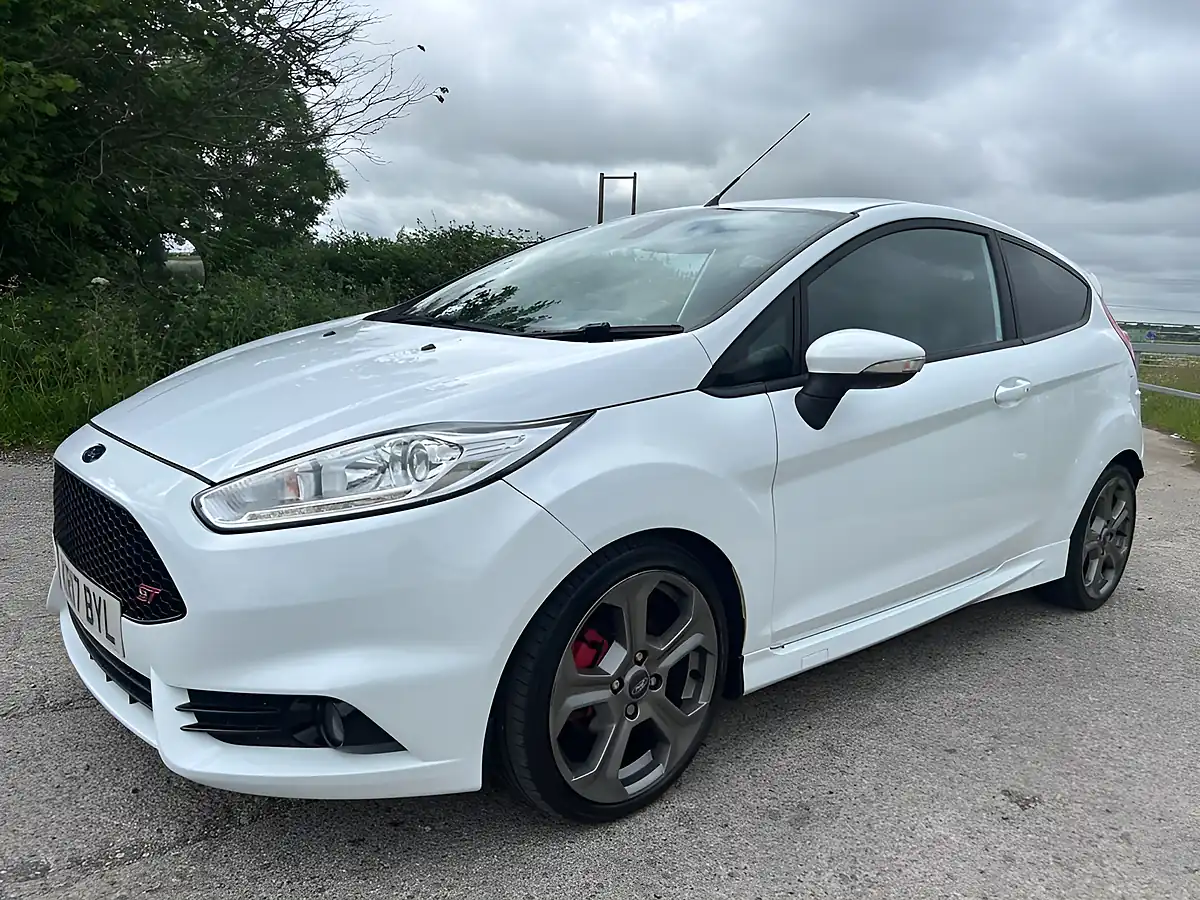 Used 2017 Ford Fiesta ST-3 White - Interior and Exterior details 8
