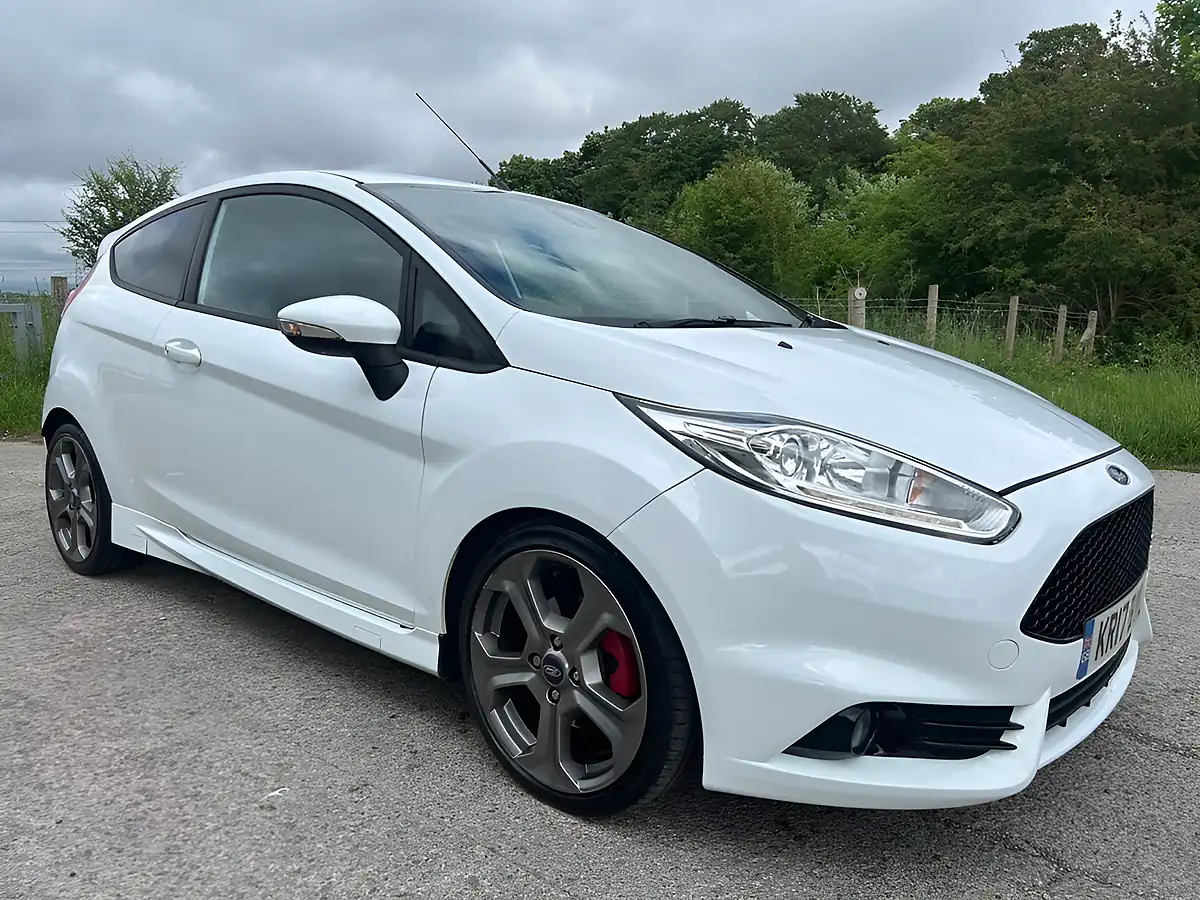Used 2017 Ford Fiesta ST-3 White - Interior and Exterior details 9