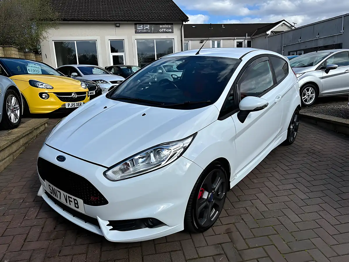 Used 2017 Ford Fiesta ST-3 White - Interior and Exterior details 4