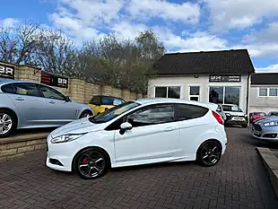Used 2017 Ford Fiesta ST-3 White - Interior and Exterior details 5