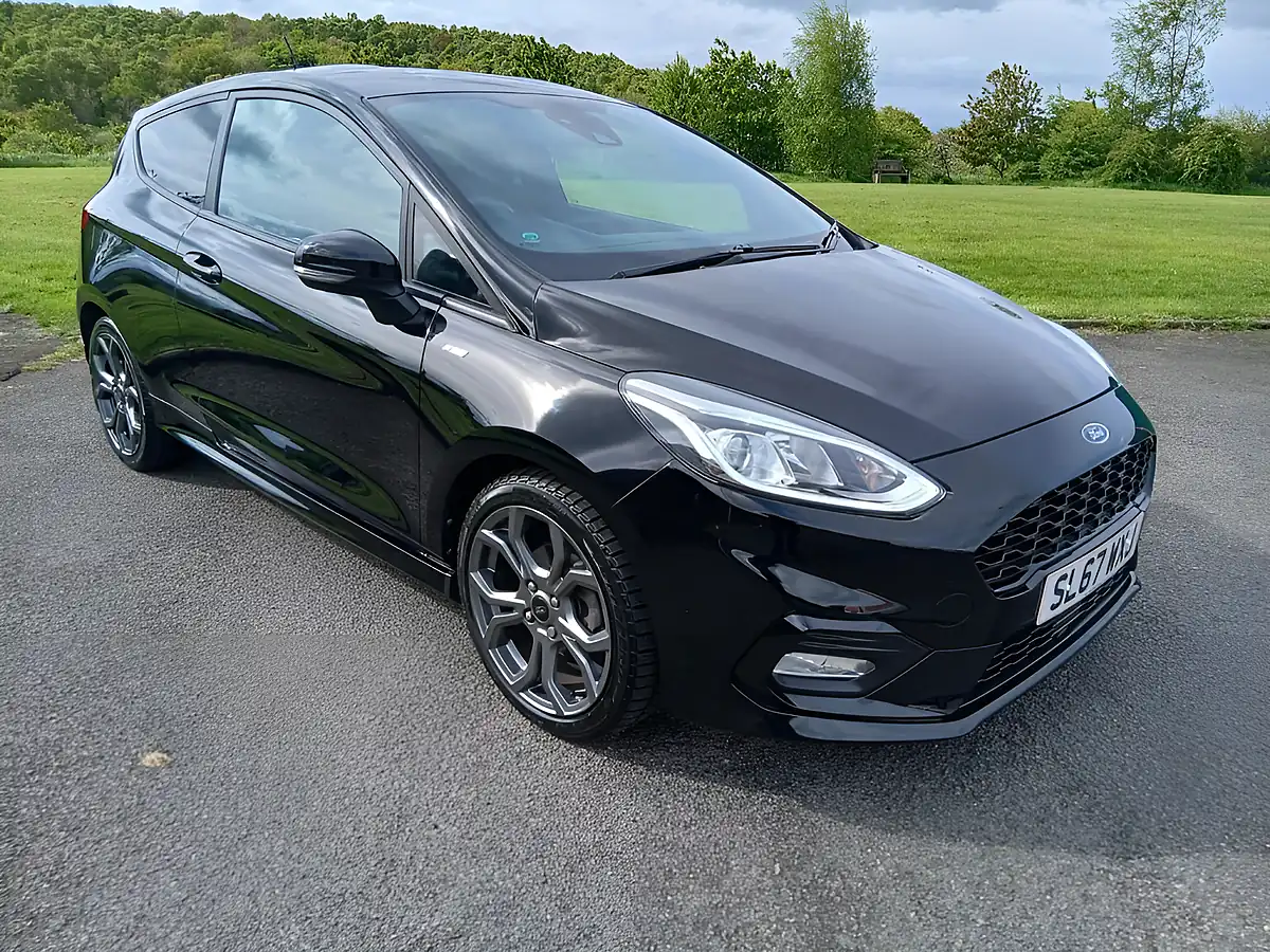 Used 2017 Ford Fiesta ST-Line Black - Front View