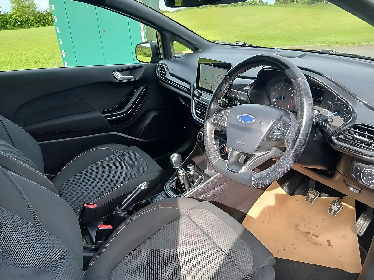 Used 2017 Ford Fiesta ST-Line Black - Interior and Exterior details 13