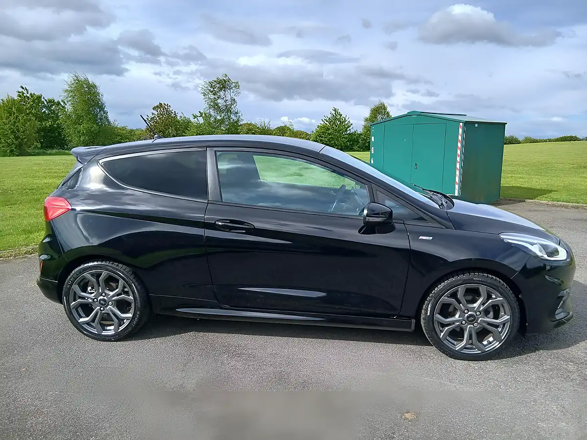 Used 2017 Ford Fiesta ST-Line Black - Interior and Exterior details 2