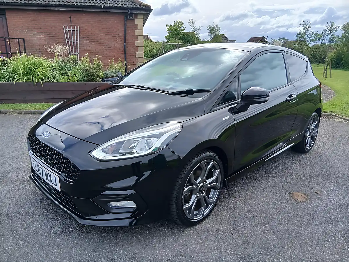 Used 2017 Ford Fiesta ST-Line Black - Interior and Exterior details 5