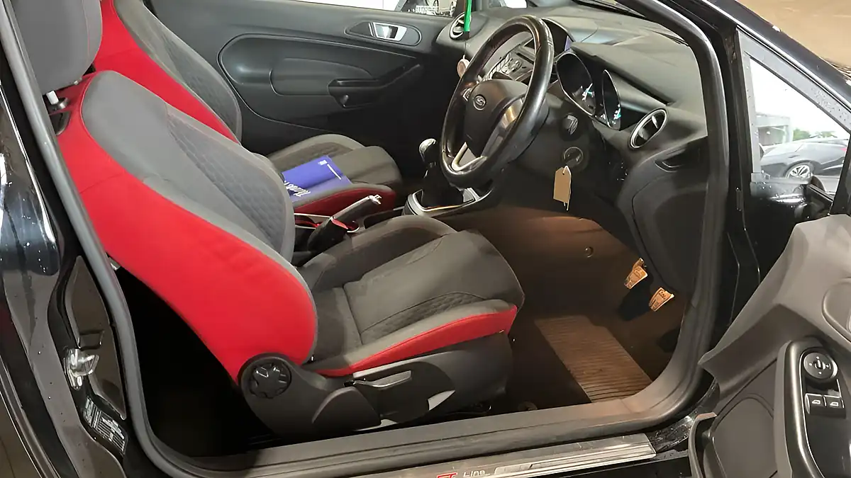 Used 2017 Ford Fiesta ST-Line Black - Interior and Exterior details 12