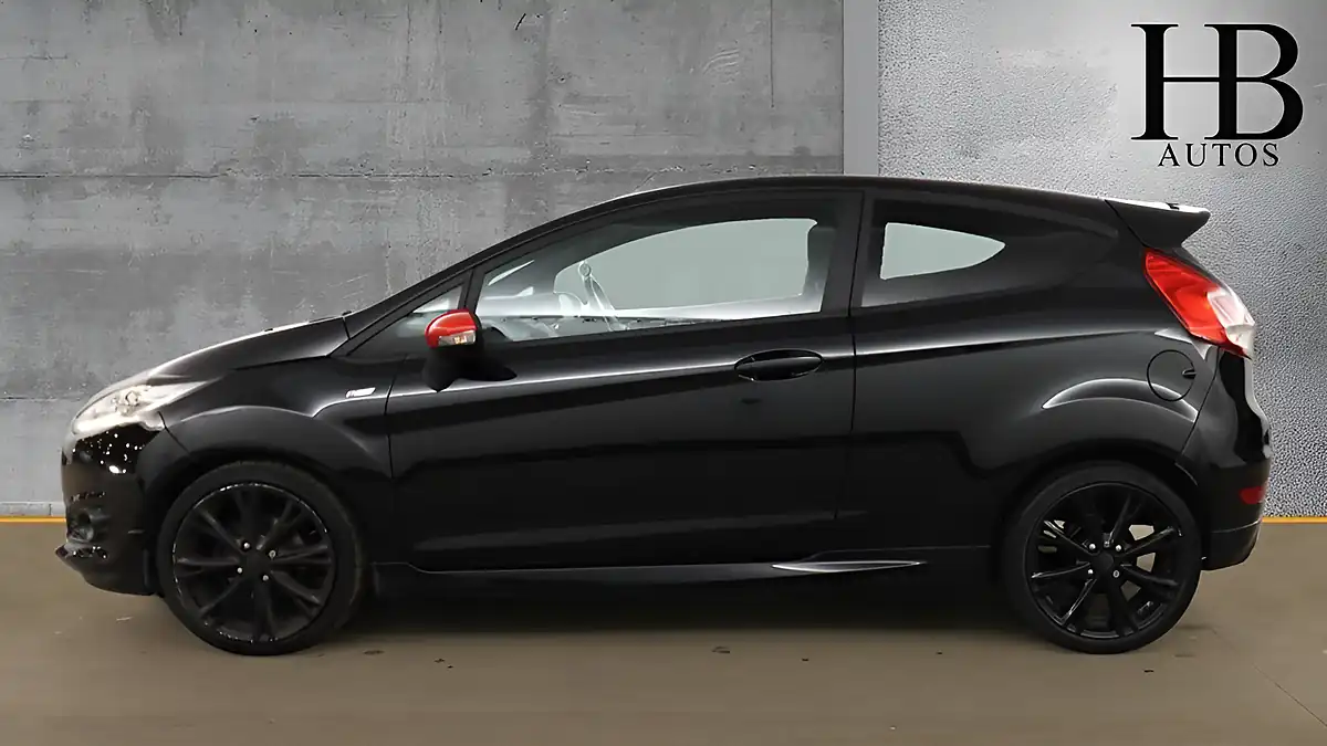 Used 2017 Ford Fiesta ST-Line Black - Interior and Exterior details 7