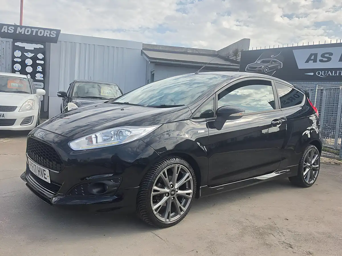 Used 2017 Ford Fiesta ST-Line Black - Interior and Exterior details 3