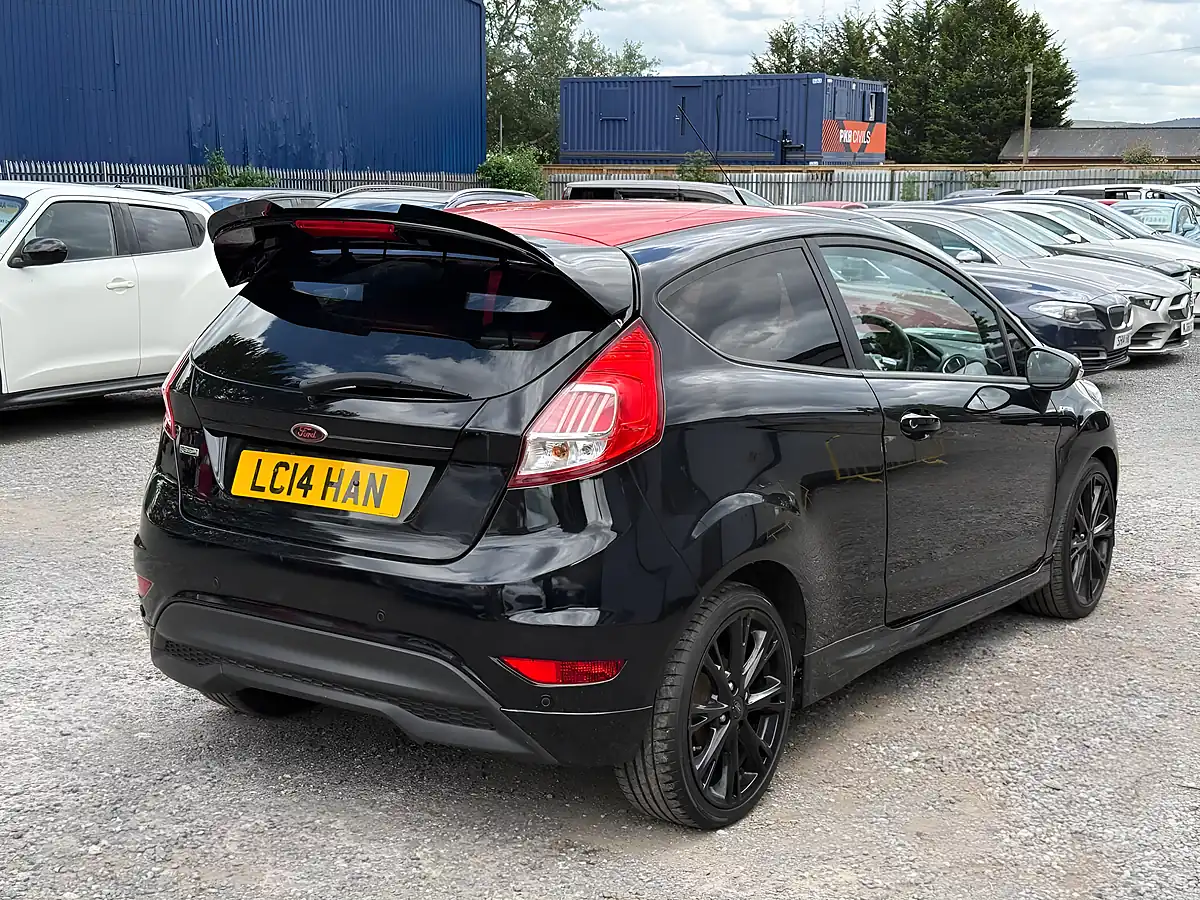 Used 2017 Ford Fiesta ST-Line Black - Interior and Exterior details 8