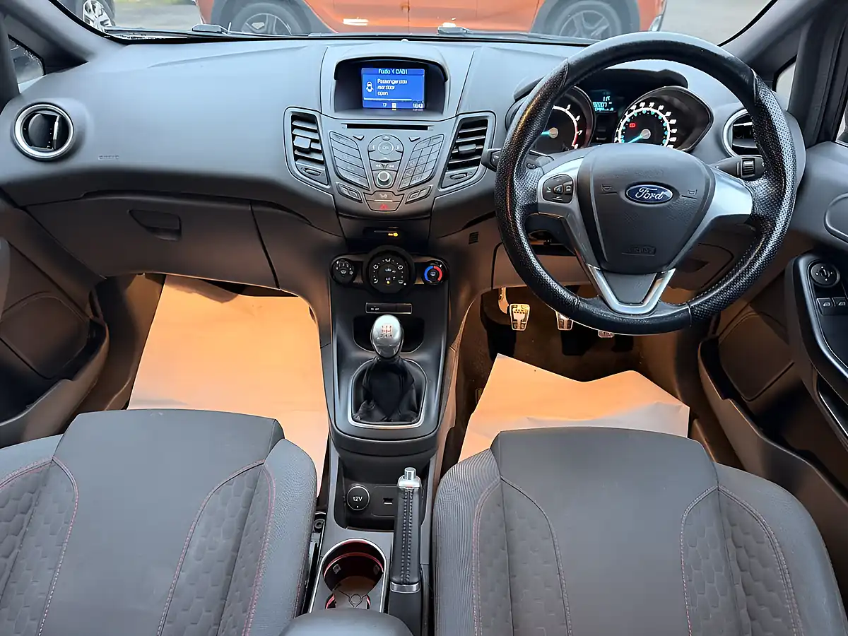 Used 2017 Ford Fiesta ST-Line Black - Interior and Exterior details 17