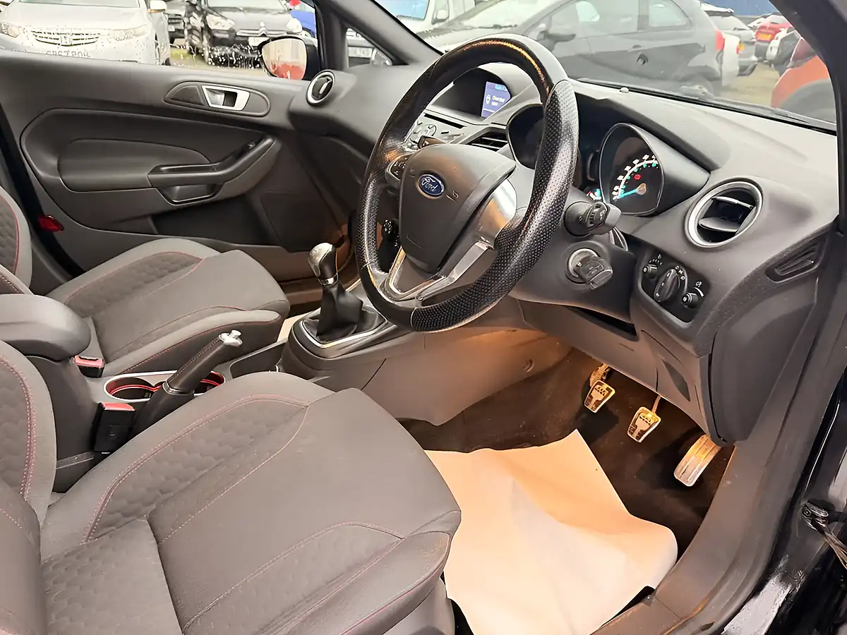 Used 2017 Ford Fiesta ST-Line Black - Interior and Exterior details 18