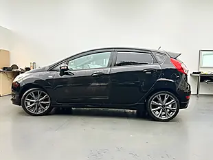 Used 2017 Ford Fiesta ST-Line Black - Interior and Exterior details 3