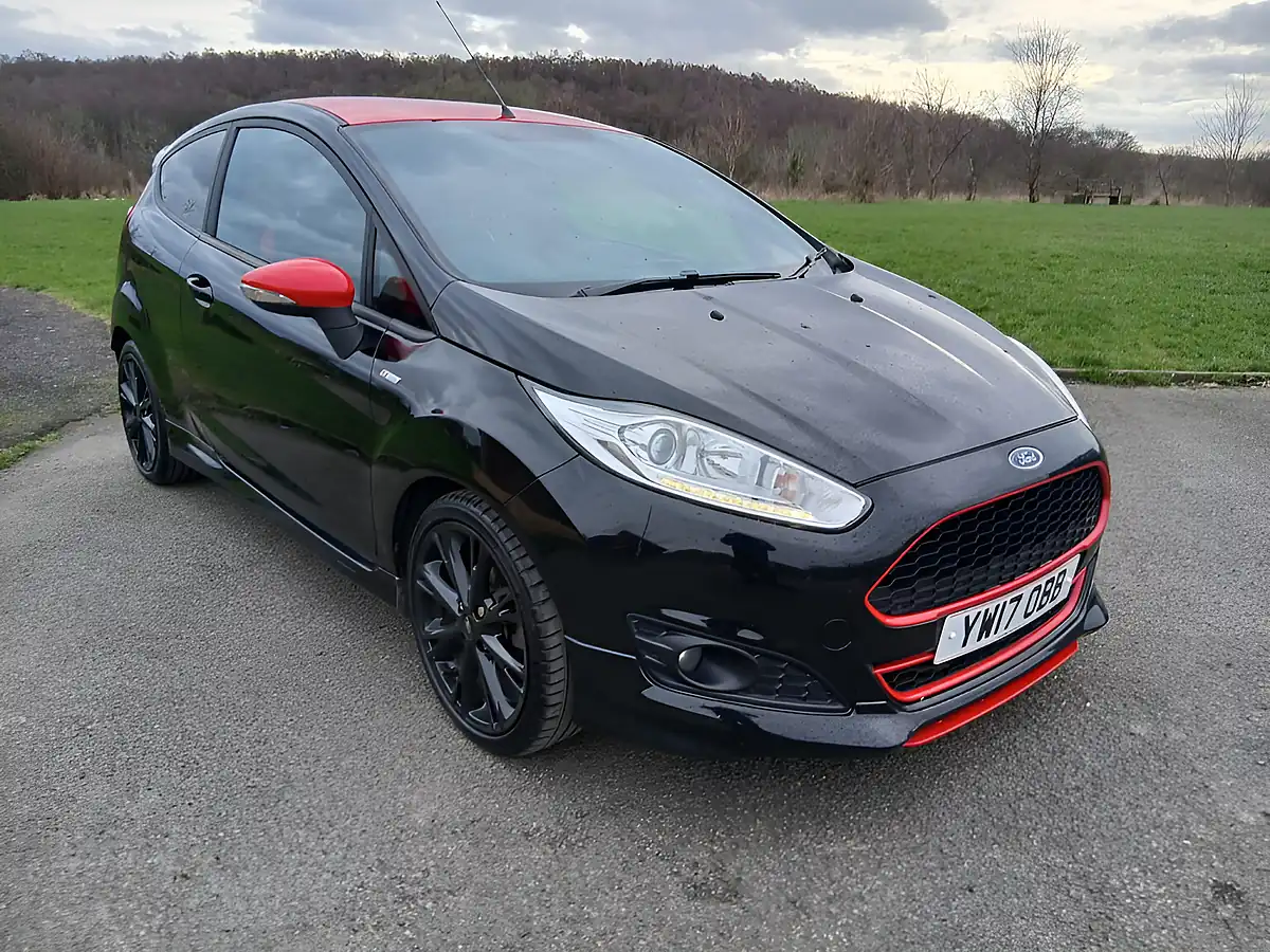 Used 2017 Ford Fiesta ST-Line Black - Front View