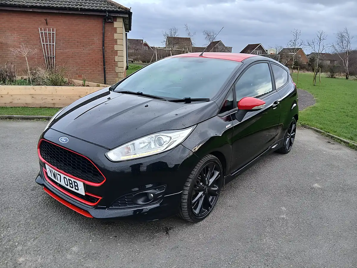 Used 2017 Ford Fiesta ST-Line Black - Interior and Exterior details 3