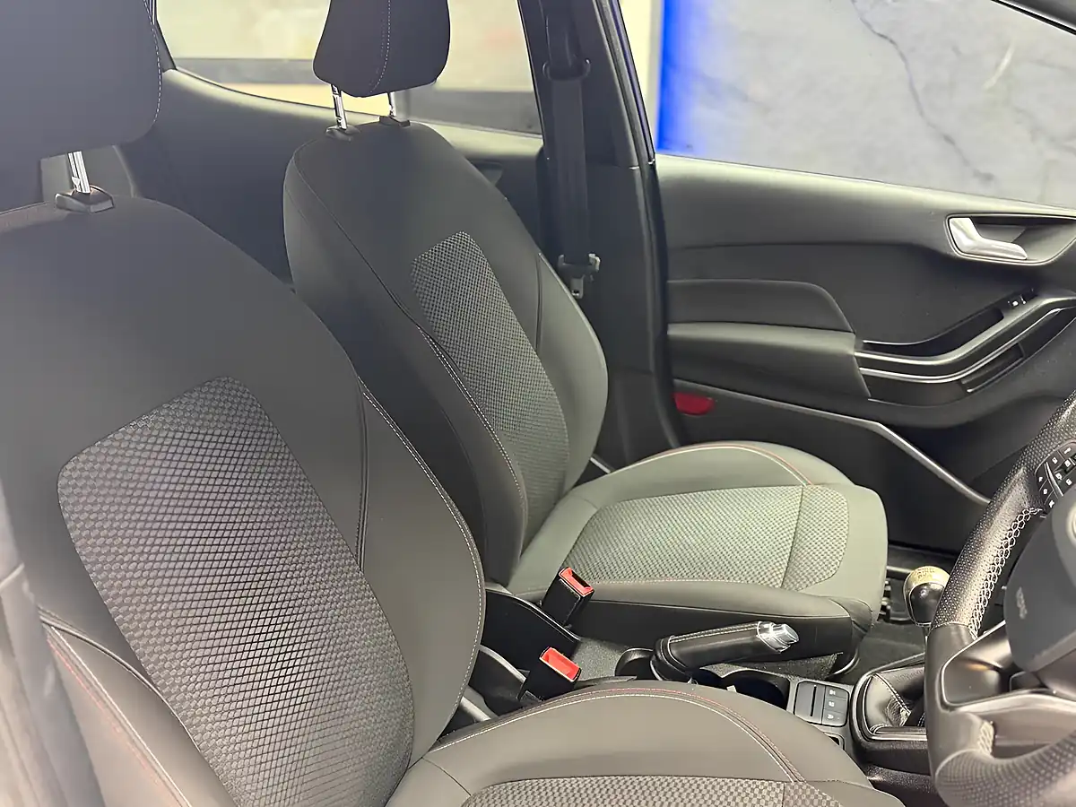 Used 2017 Ford Fiesta ST-Line Blue - Interior and Exterior details 12