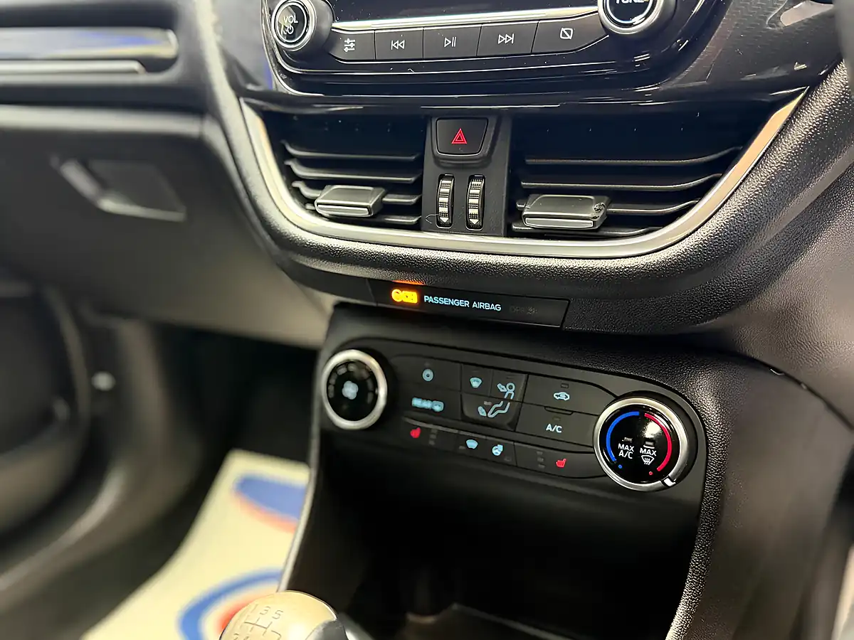 Used 2017 Ford Fiesta ST-Line Blue - Interior and Exterior details 16