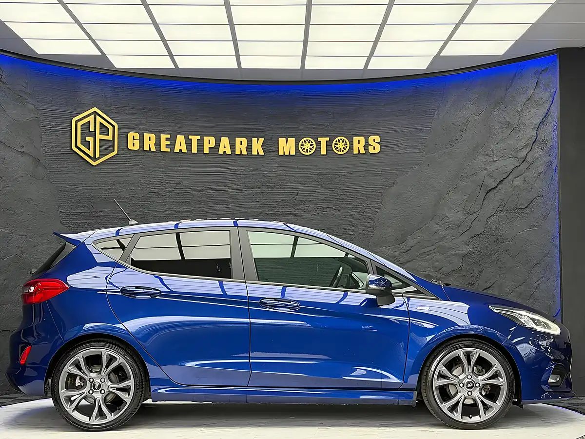 Used 2017 Ford Fiesta ST-Line Blue - Interior and Exterior details 4