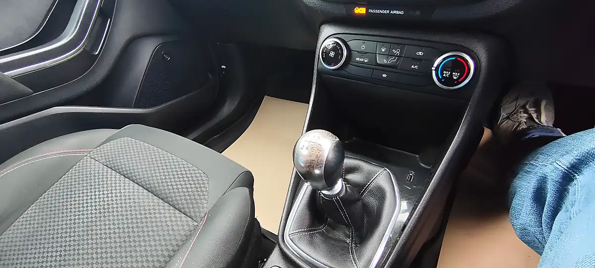 Used 2017 Ford Fiesta ST-Line Blue - Interior and Exterior details 12