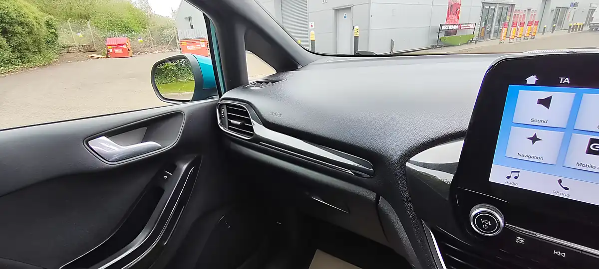Used 2017 Ford Fiesta ST-Line Blue - Interior and Exterior details 13