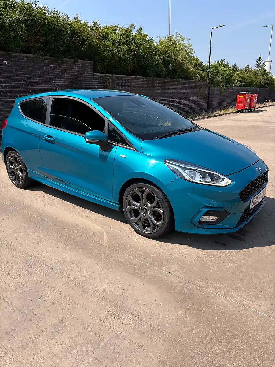 Used 2017 Ford Fiesta ST-Line Blue - Interior and Exterior details 7