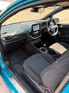 Used 2017 Ford Fiesta ST-Line Blue - Interior and Exterior details 9